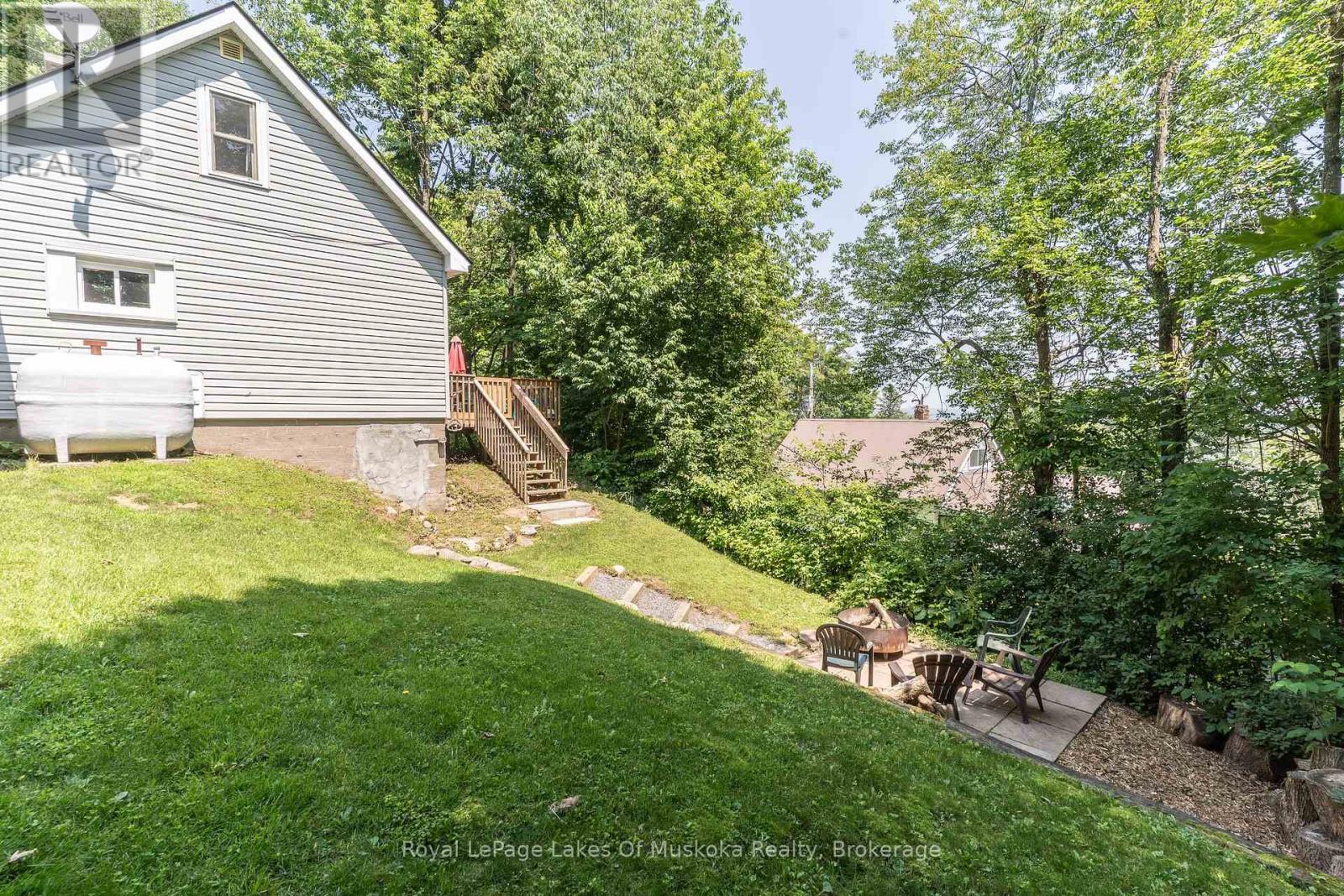 Photo 32 of 31 Florence Street W, Huntsville ON