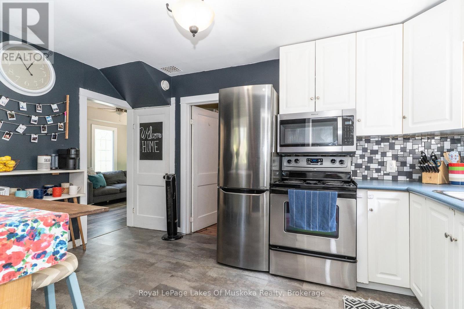 Photo 7 of 31 Florence Street W, Huntsville ON