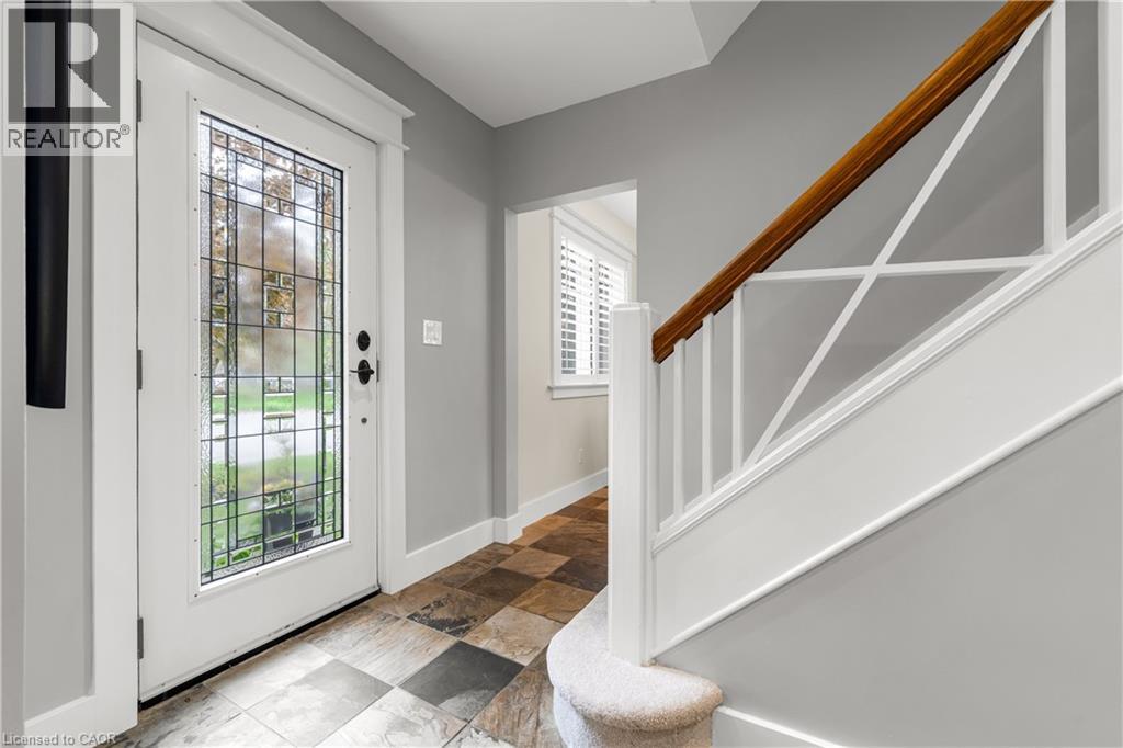 Photo 15 of 605 Emerald Street, Burlington ON