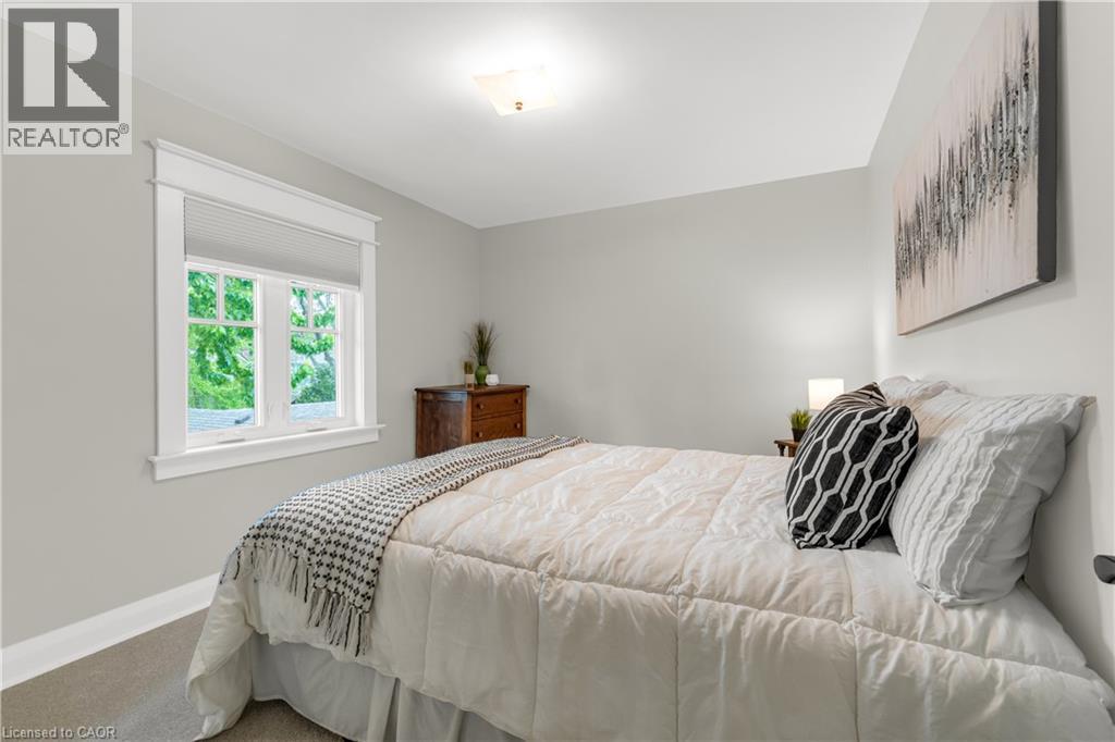 Photo 22 of 605 Emerald Street, Burlington ON
