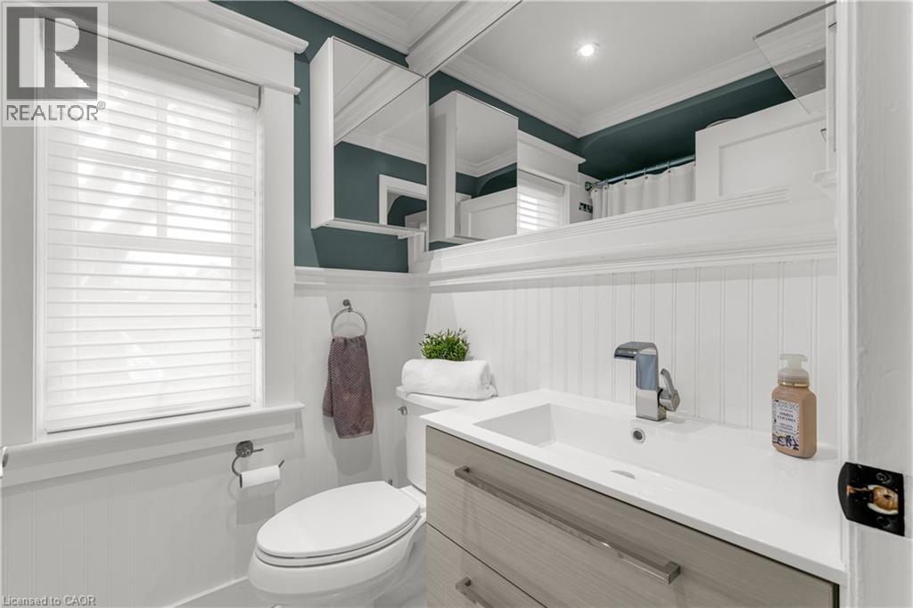 Photo 24 of 605 Emerald Street, Burlington ON