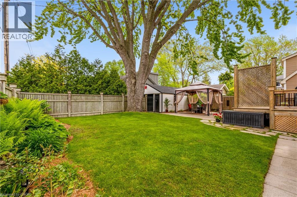 Photo 33 of 605 Emerald Street, Burlington ON