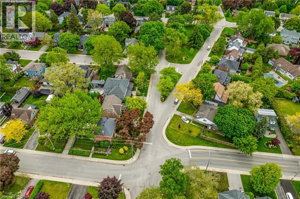 Photo 39 of 605 Emerald Street, Burlington ON