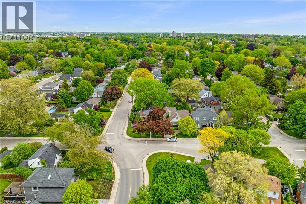 Photo 41 of 605 Emerald Street, Burlington ON