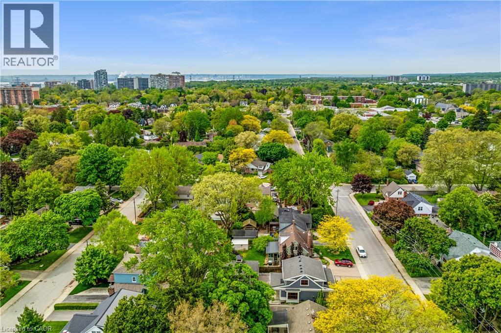 Photo 45 of 605 Emerald Street, Burlington ON