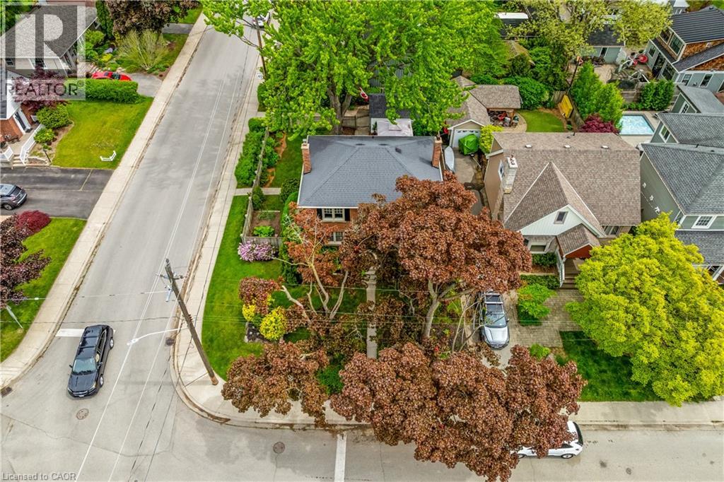 Photo 48 of 605 Emerald Street, Burlington ON