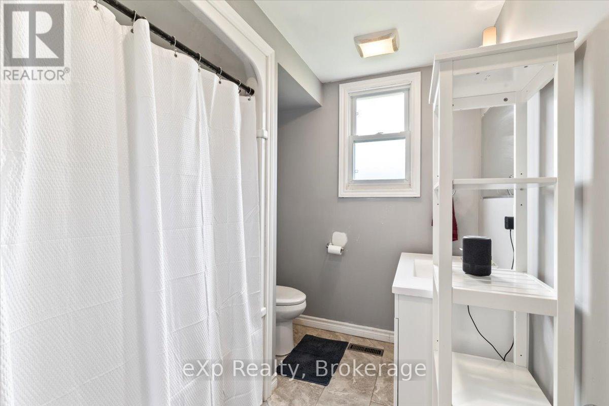 Photo 12 of 220 Owen Sound Street, Southgate ON