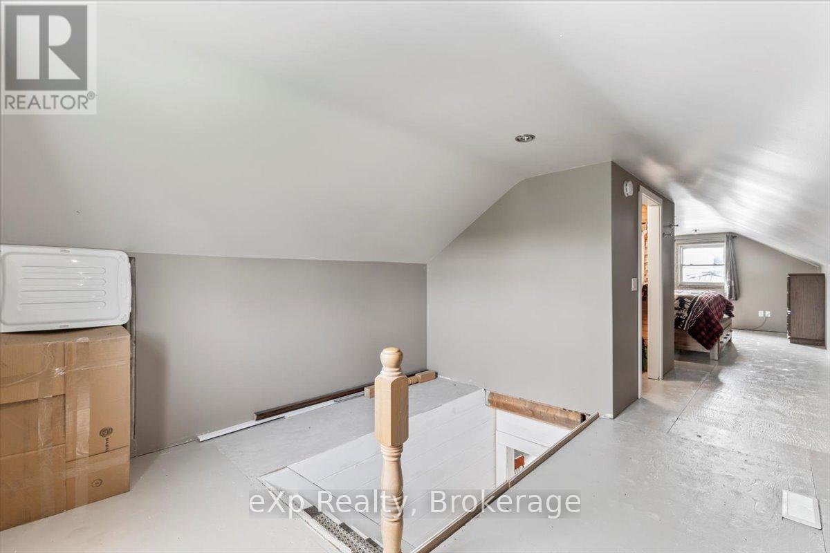 Photo 16 of 220 Owen Sound Street, Southgate ON
