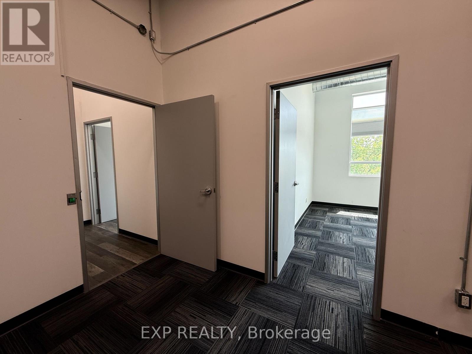 Photo 8 of 216 65 Denzil Doyle Court, Ottawa ON
