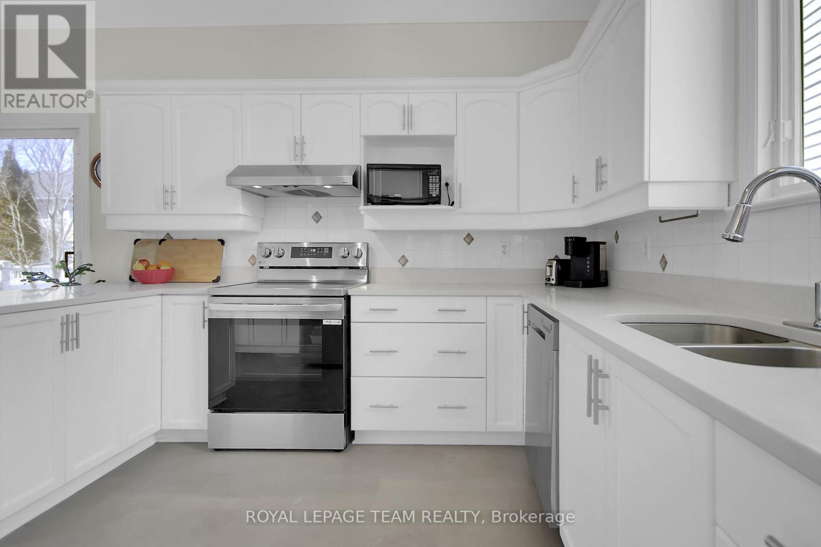 Photo 23 of 19 Athena Way, Ottawa ON