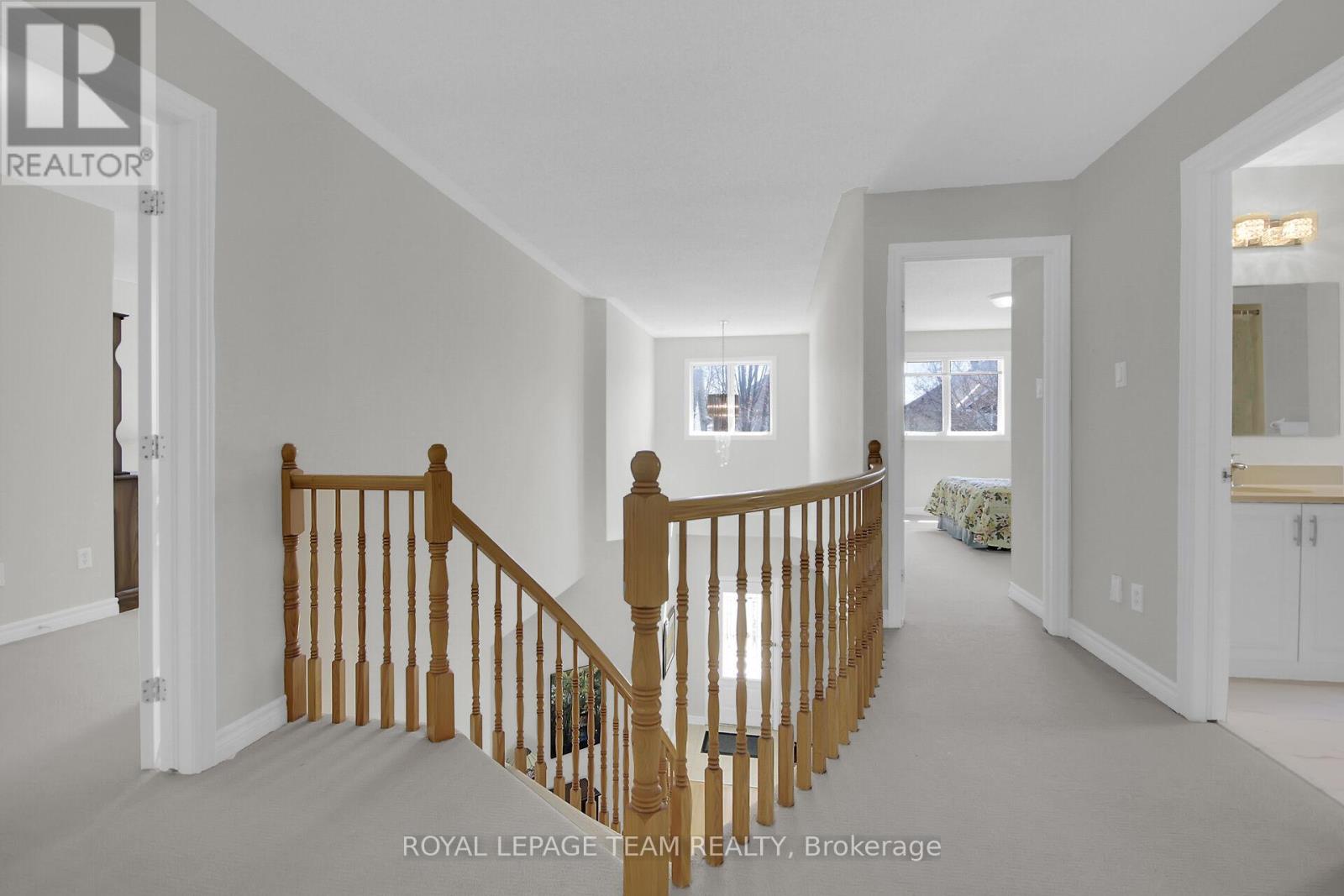 Photo 4 of 19 Athena Way, Ottawa ON