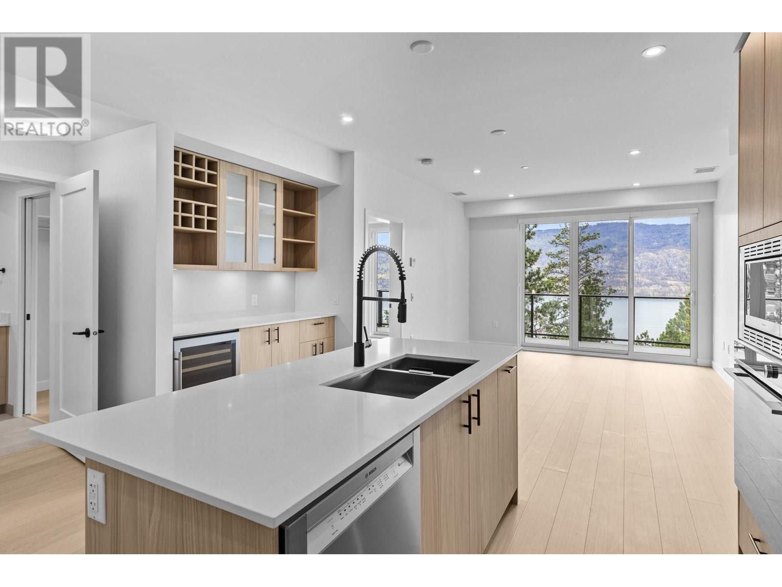 Photo 4 of 9654 Benchland Drive Unit 409, Lake Country BC