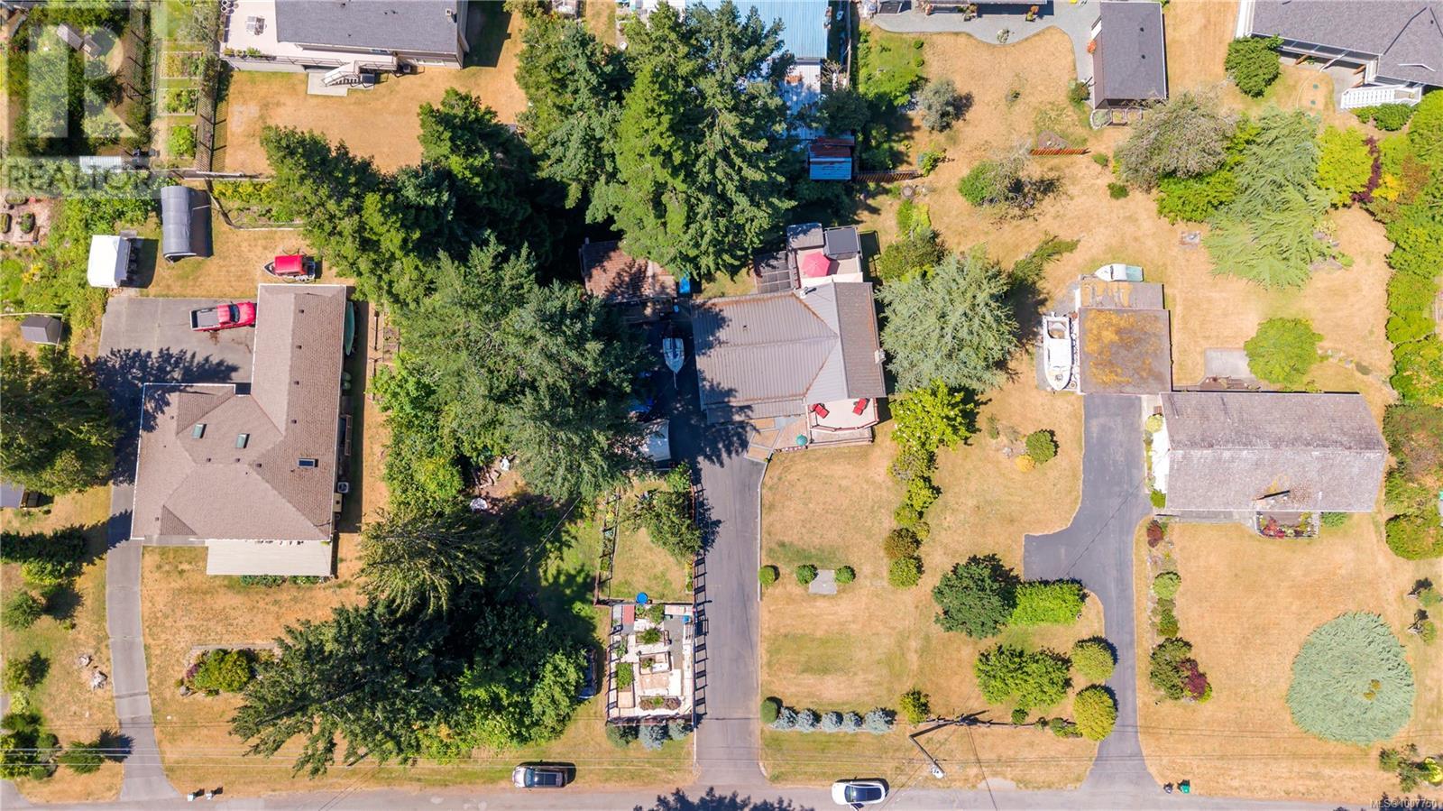 Photo 12 of 1671 Fawcett Rd, Nanaimo BC