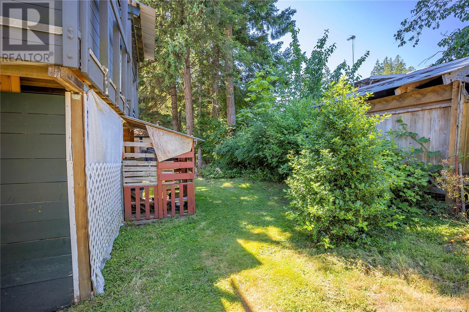 Photo 75 of 1671 Fawcett Rd, Nanaimo BC
