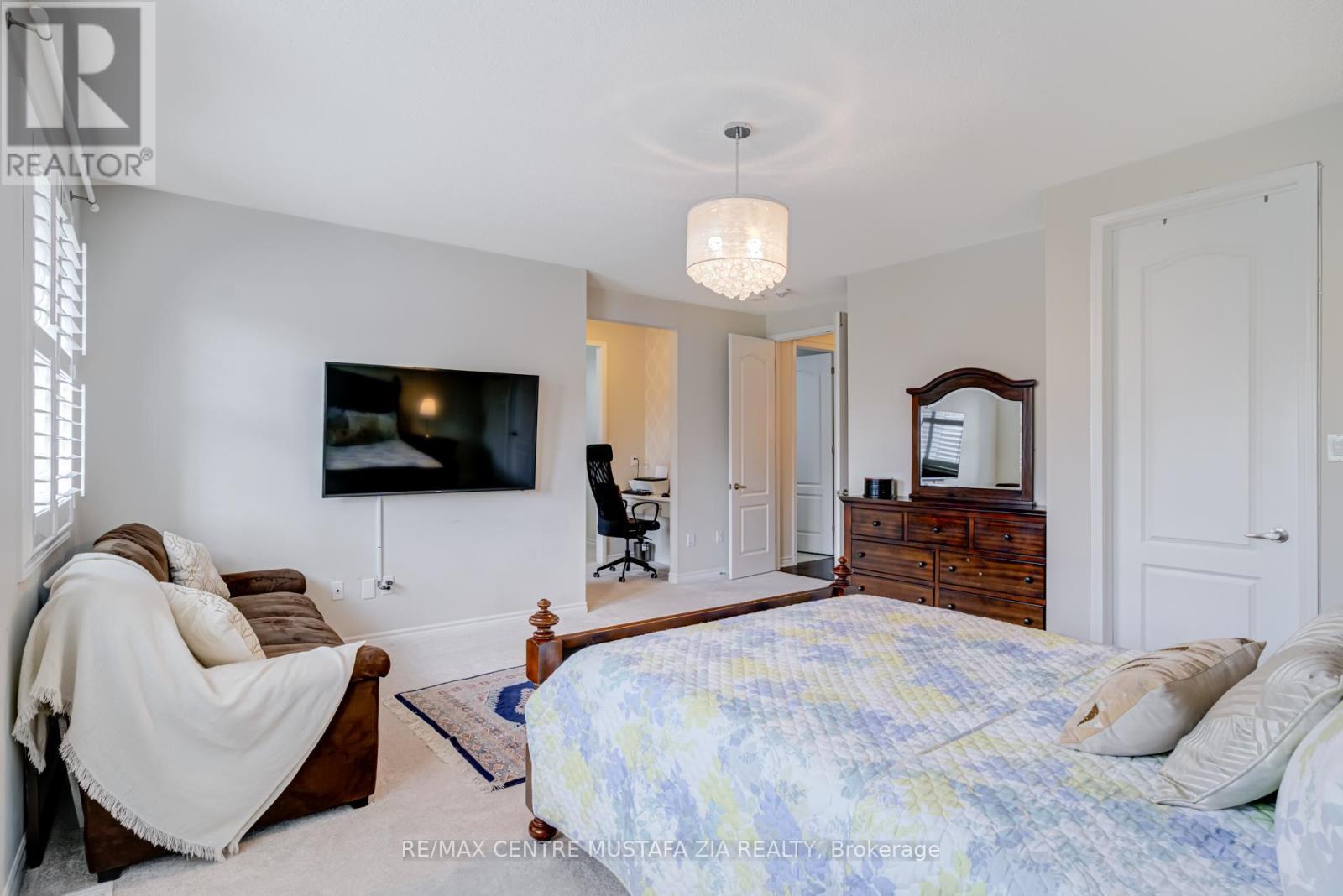 Photo 15 of 359 Emmett Landing, Milton ON
