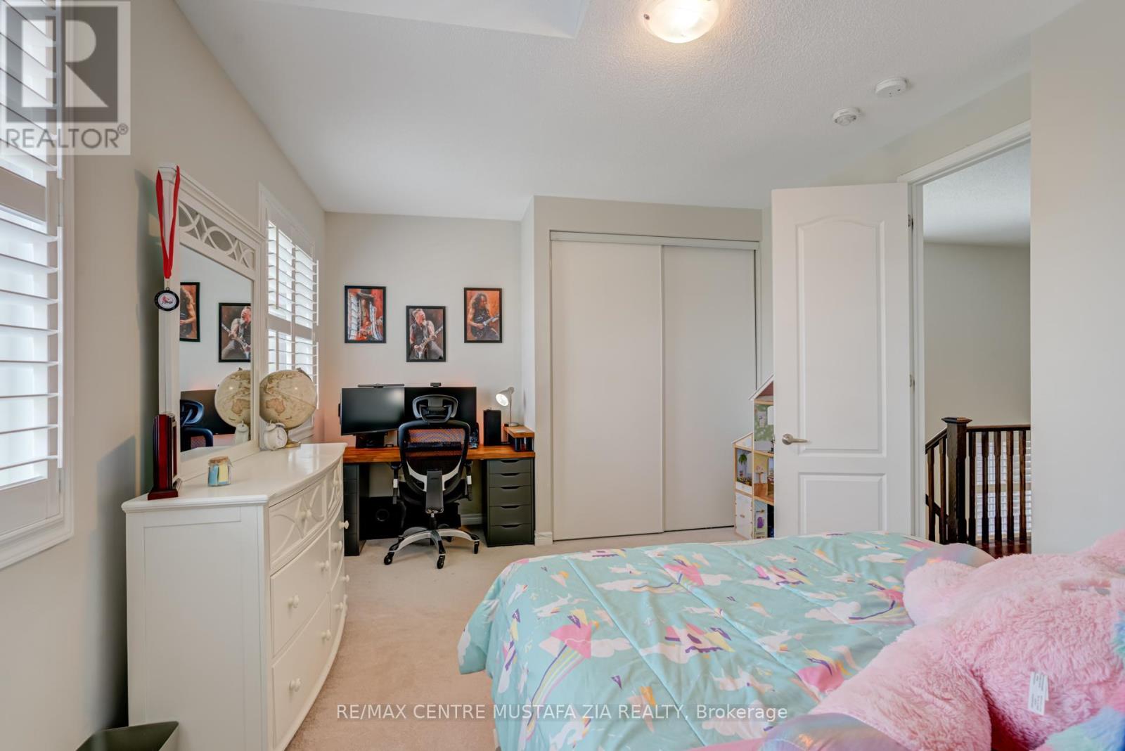 Photo 34 of 359 Emmett Landing, Milton ON