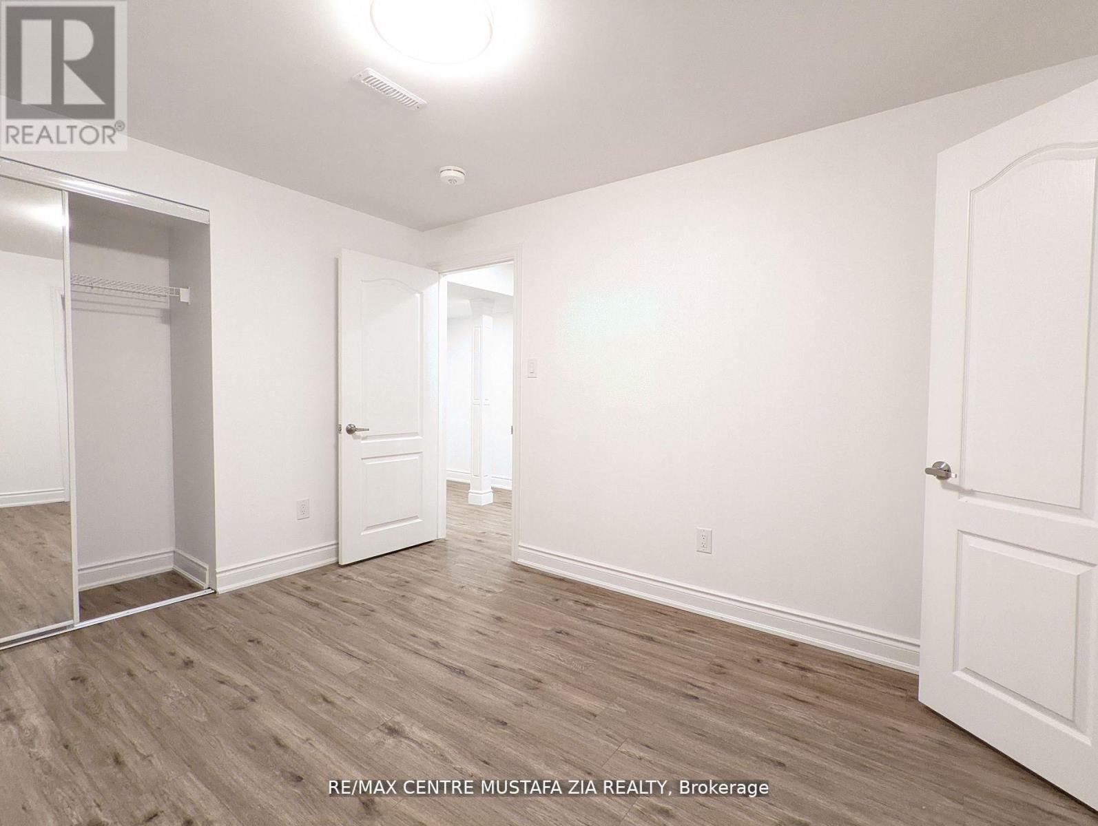 Photo 11 of 359 Emmett Landing, Milton ON