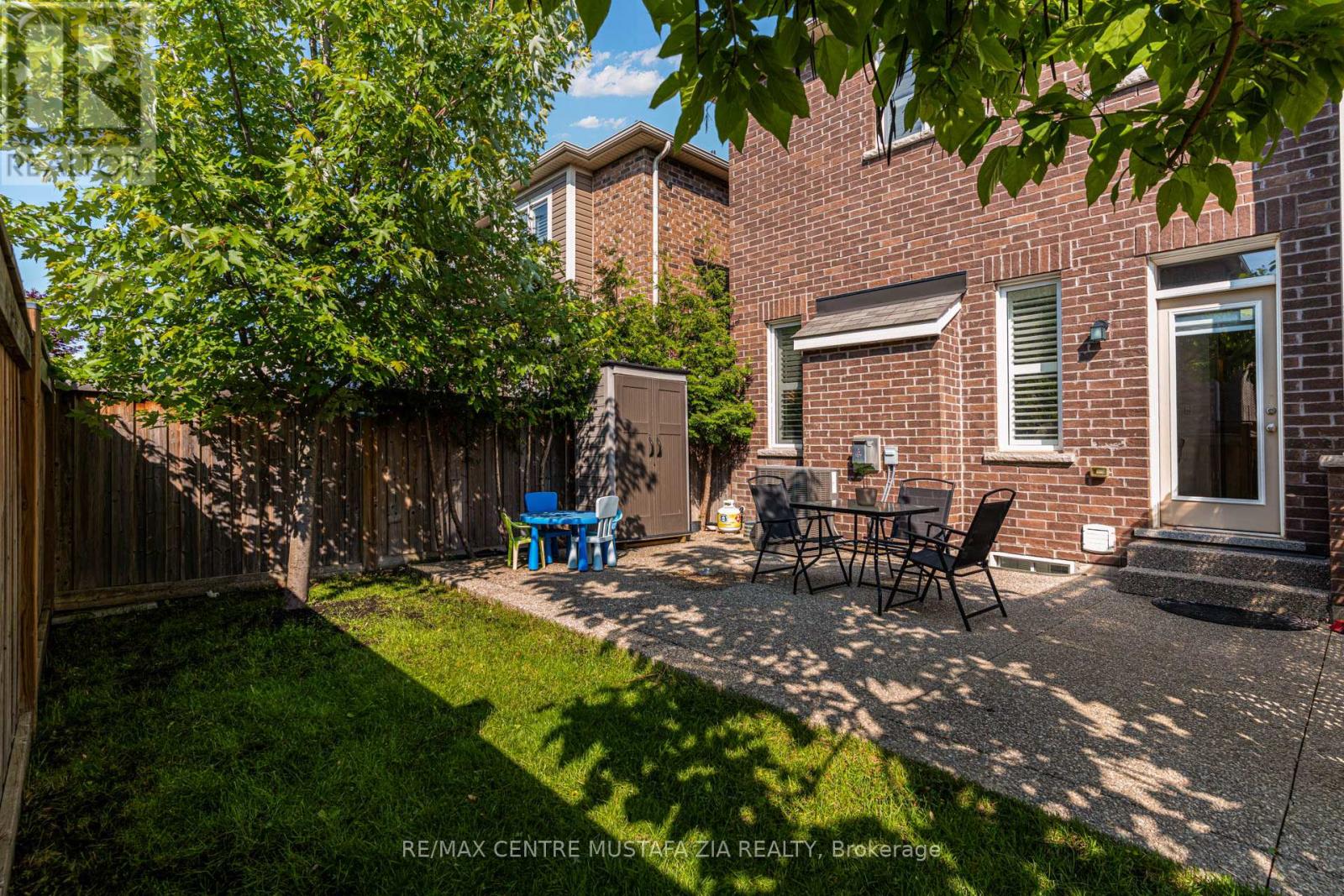 Photo 40 of 359 Emmett Landing, Milton ON