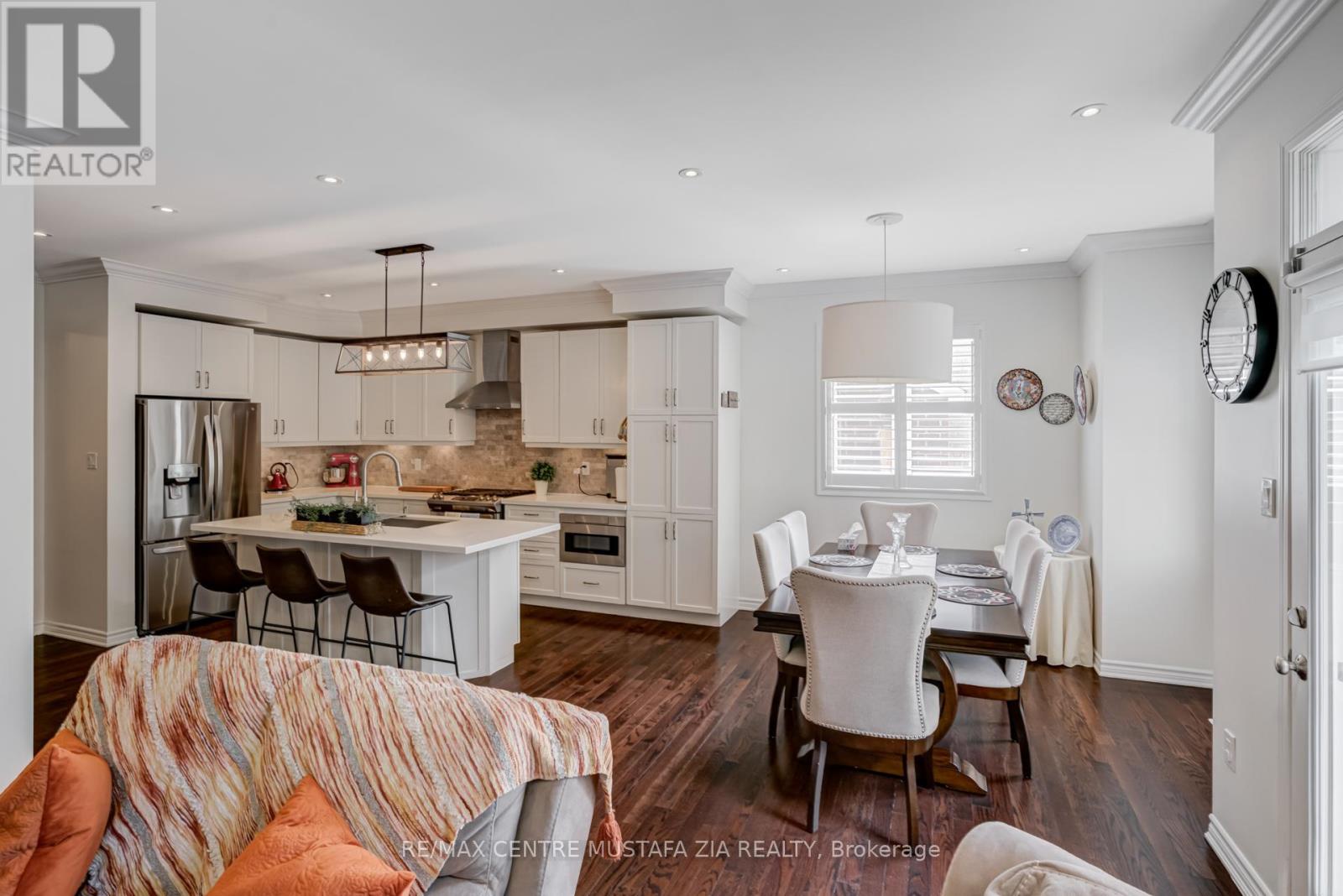 Photo 36 of 359 Emmett Landing, Milton ON