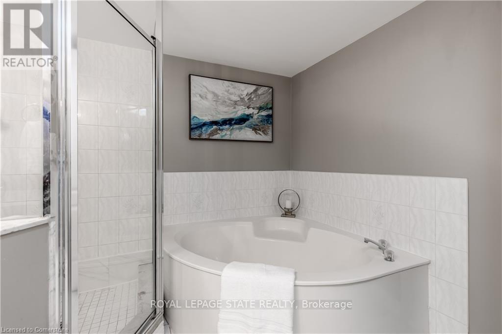Photo 29 of 909 1276 Maple Crossing Boulevard, Burlington ON