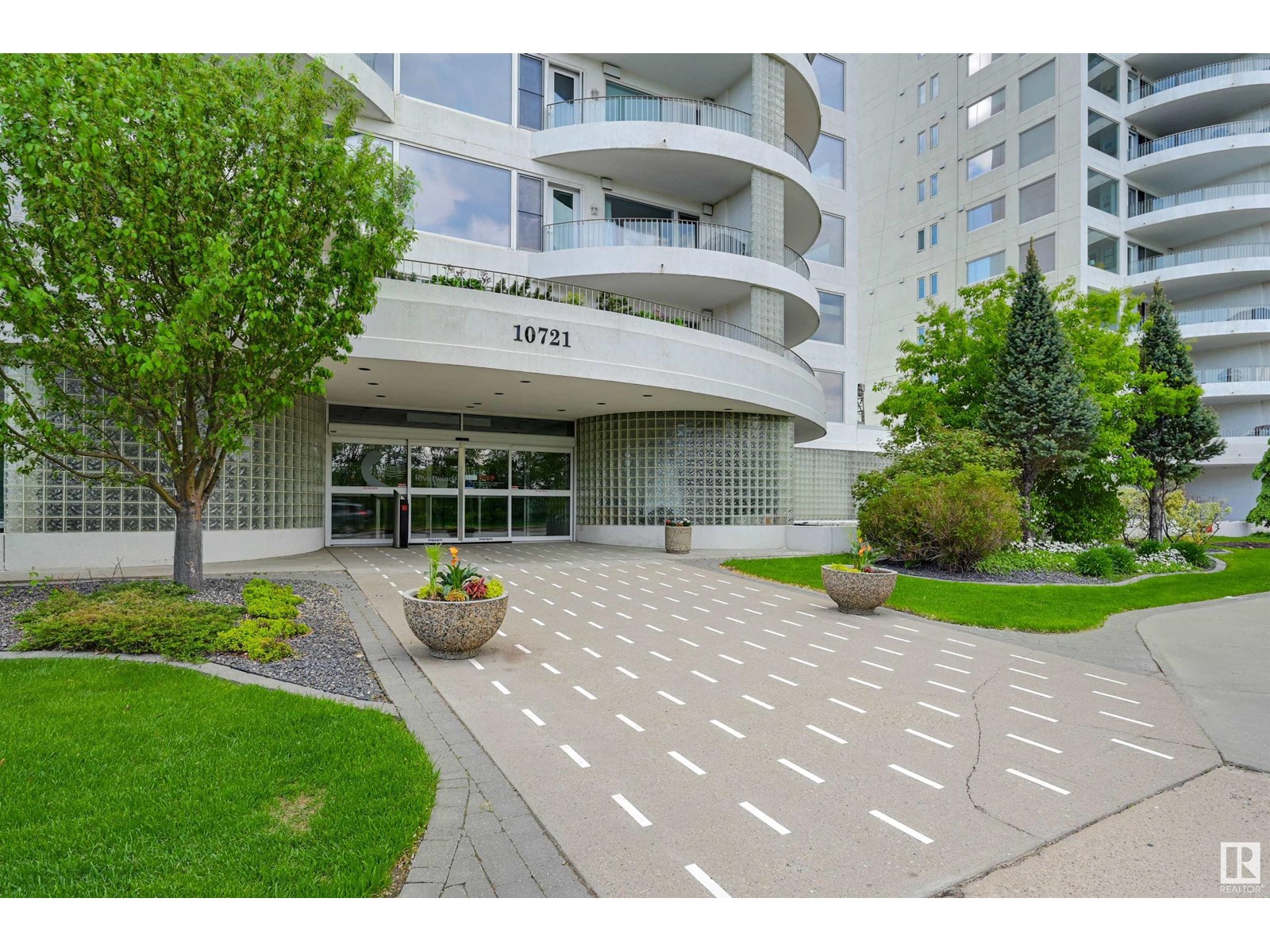 Photo 48 of 1003 10721 Saskatchewan Dr Nw, Edmonton AB
