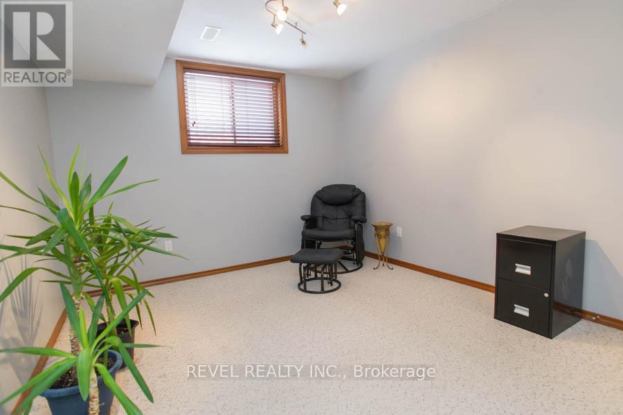 Photo 23 of 23 Garners Lane, Brantford ON