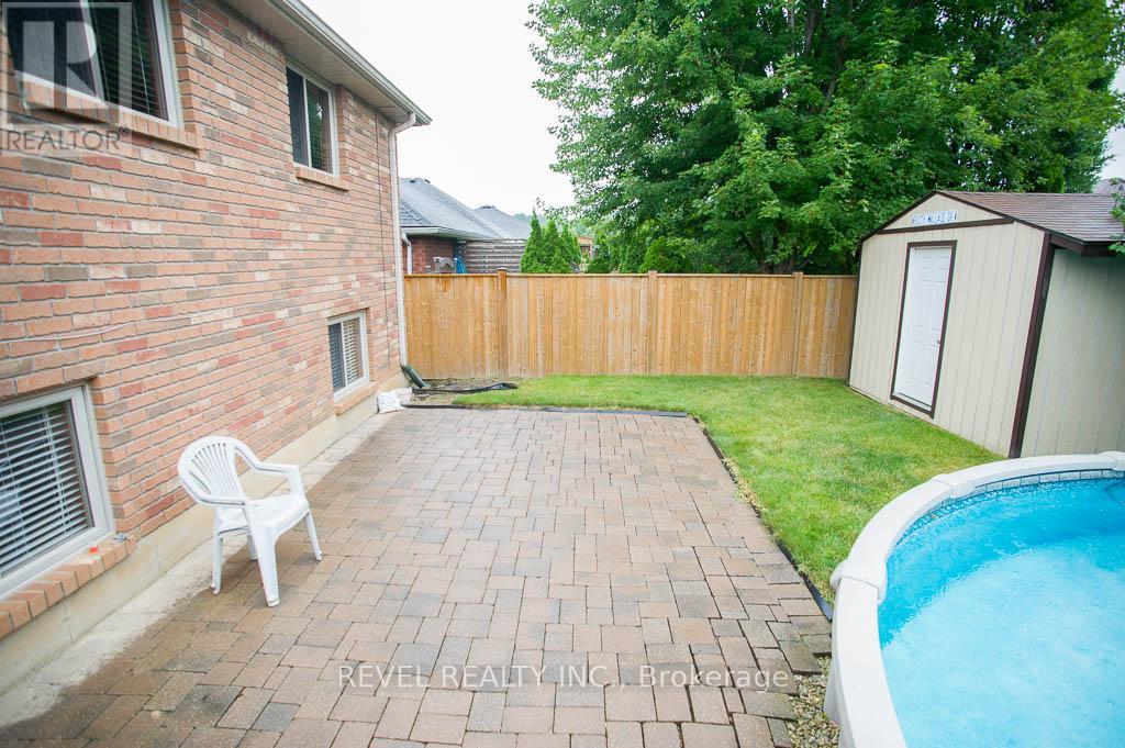 Photo 29 of 23 Garners Lane, Brantford ON