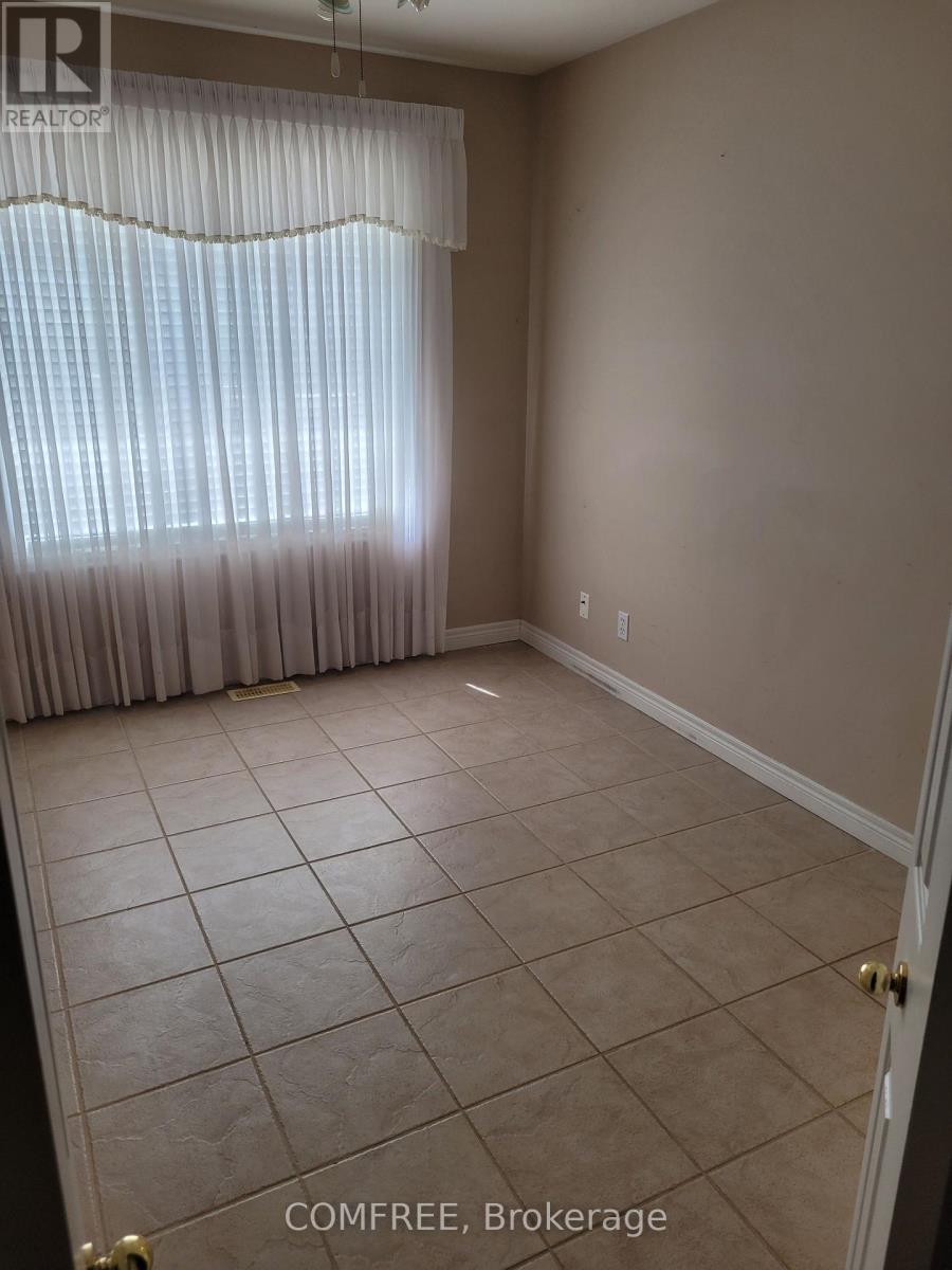 Photo 12 of 1720 Kirkland Avenue, Windsor ON