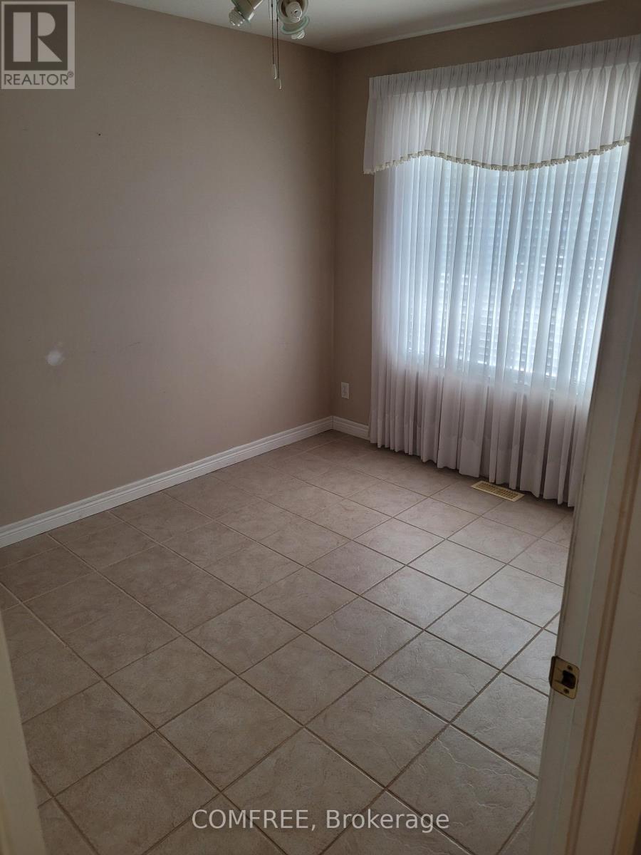 Photo 11 of 1720 Kirkland Avenue, Windsor ON