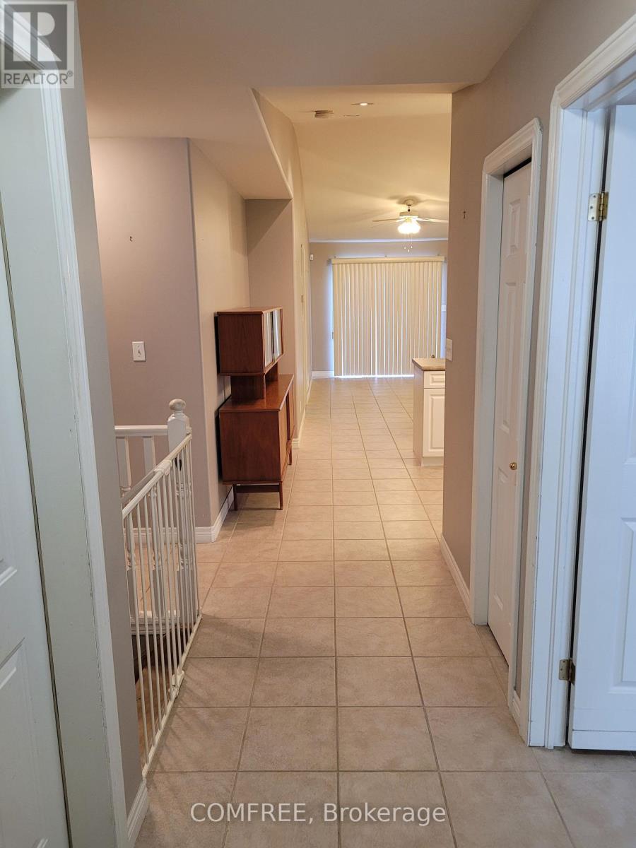 Photo 7 of 1720 Kirkland Avenue, Windsor ON