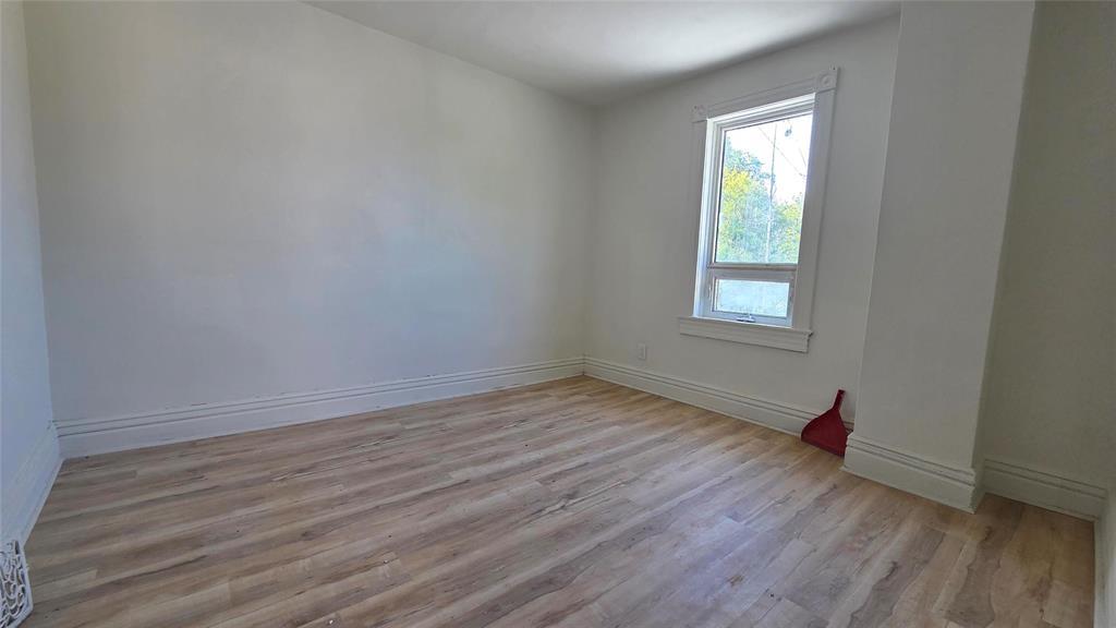 Photo 8 of 766 Flora Avenue, Winnipeg MB