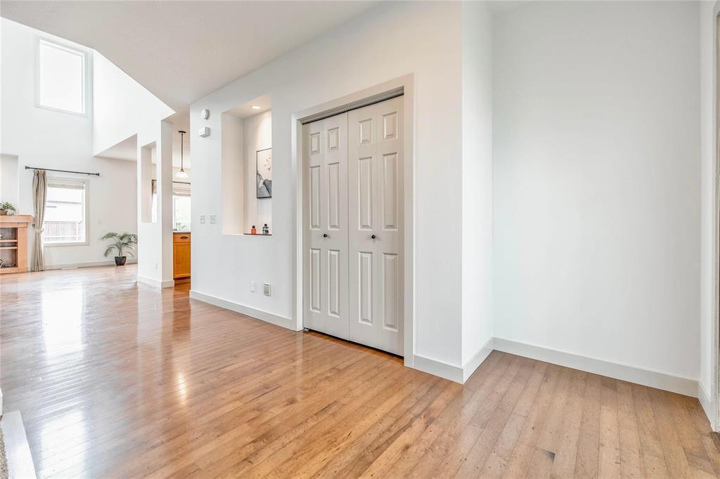 Photo 2 of 14 Vestford Place, Winnipeg MB
