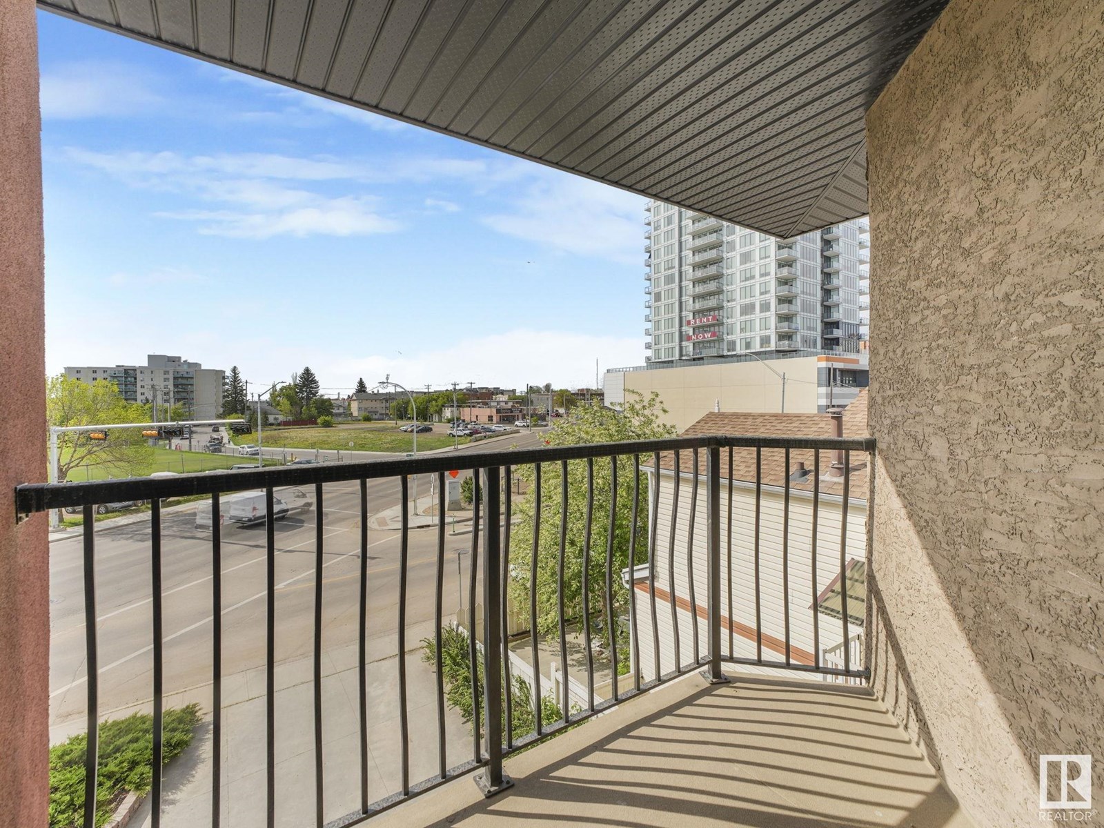 Photo 26 of 303 9336 Jasper Av Nw, Edmonton AB