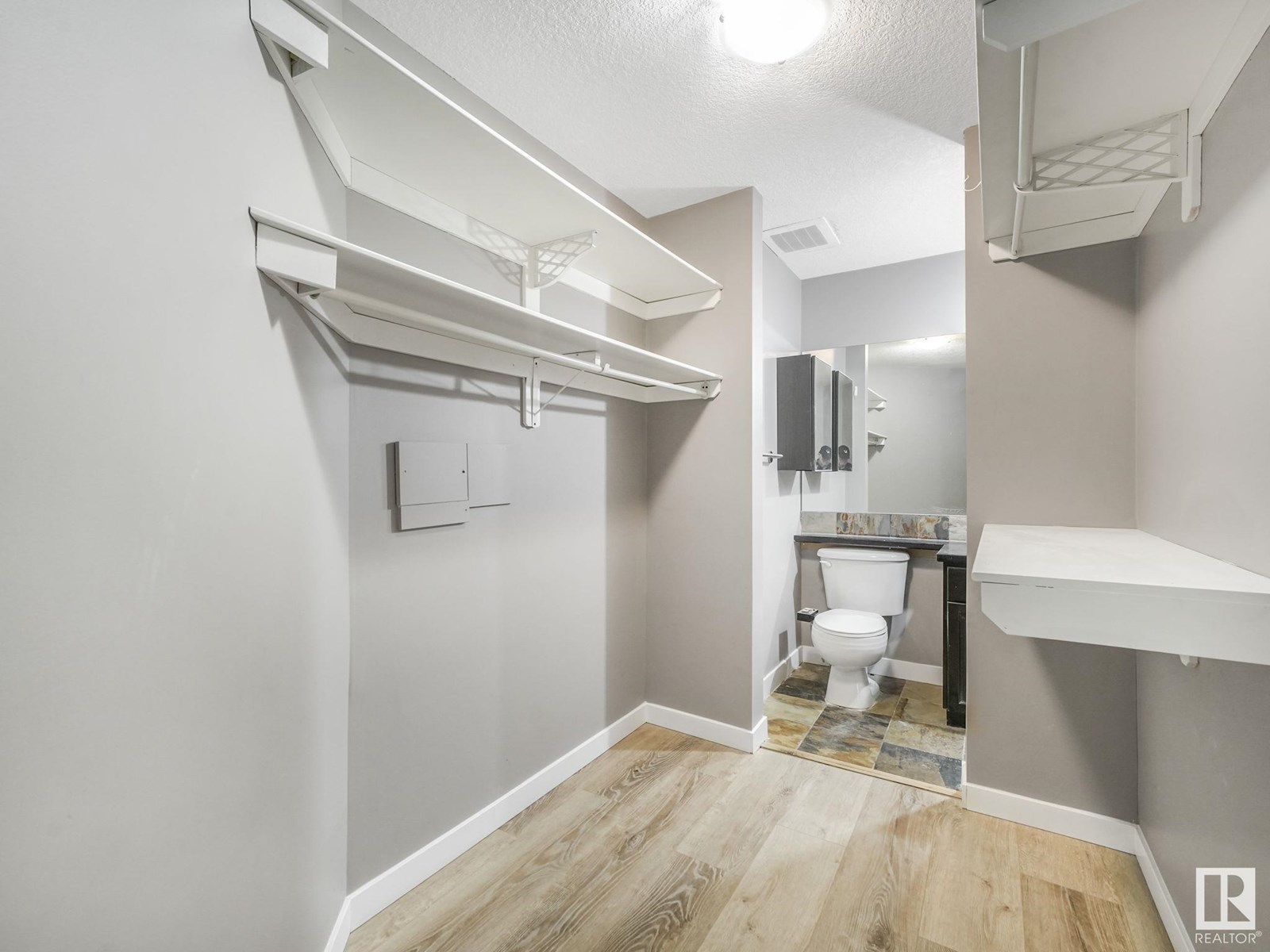 Photo 6 of 303 9336 Jasper Av Nw, Edmonton AB