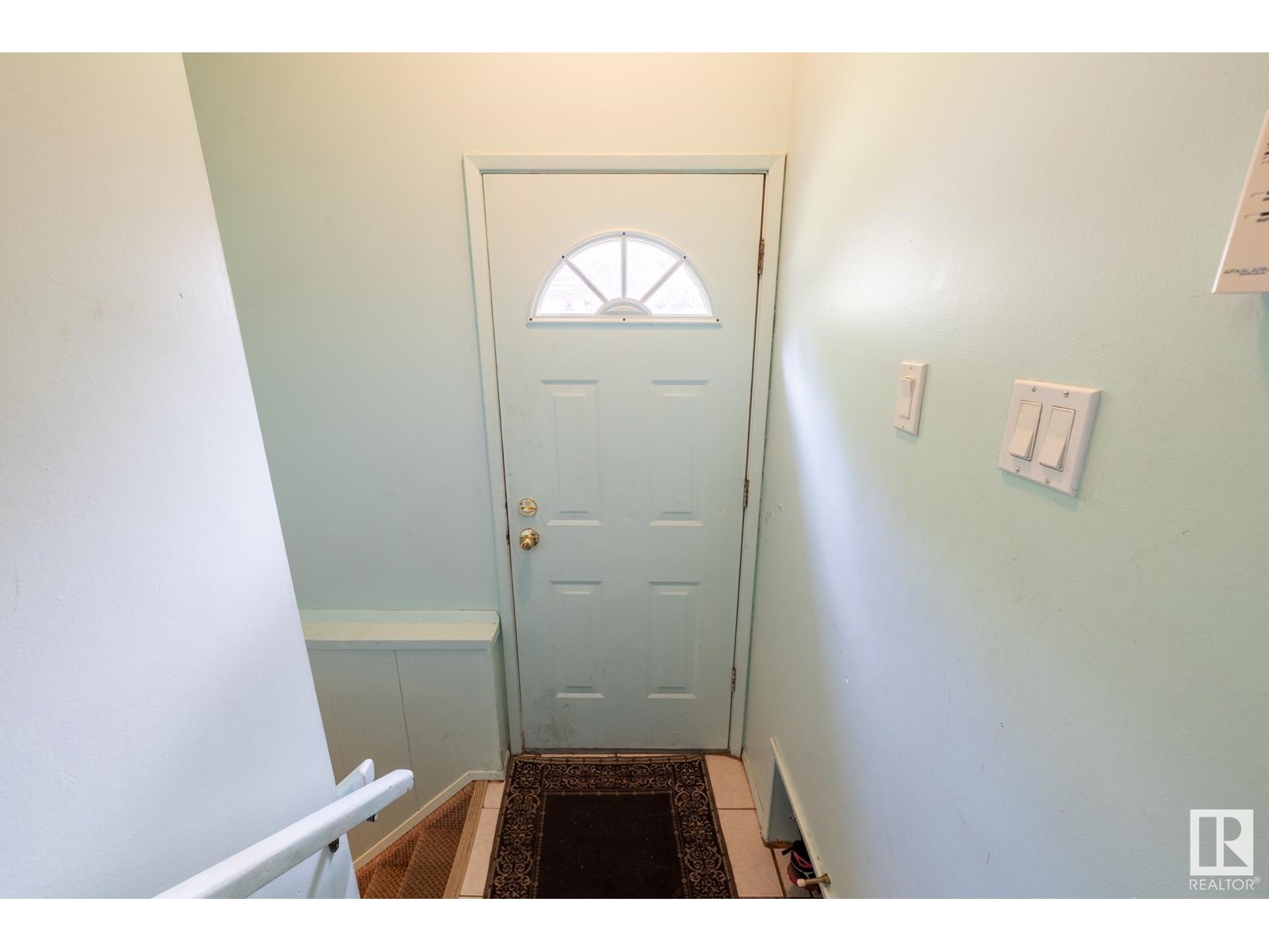 Photo 21 of 13303 58 St Nw, Edmonton AB