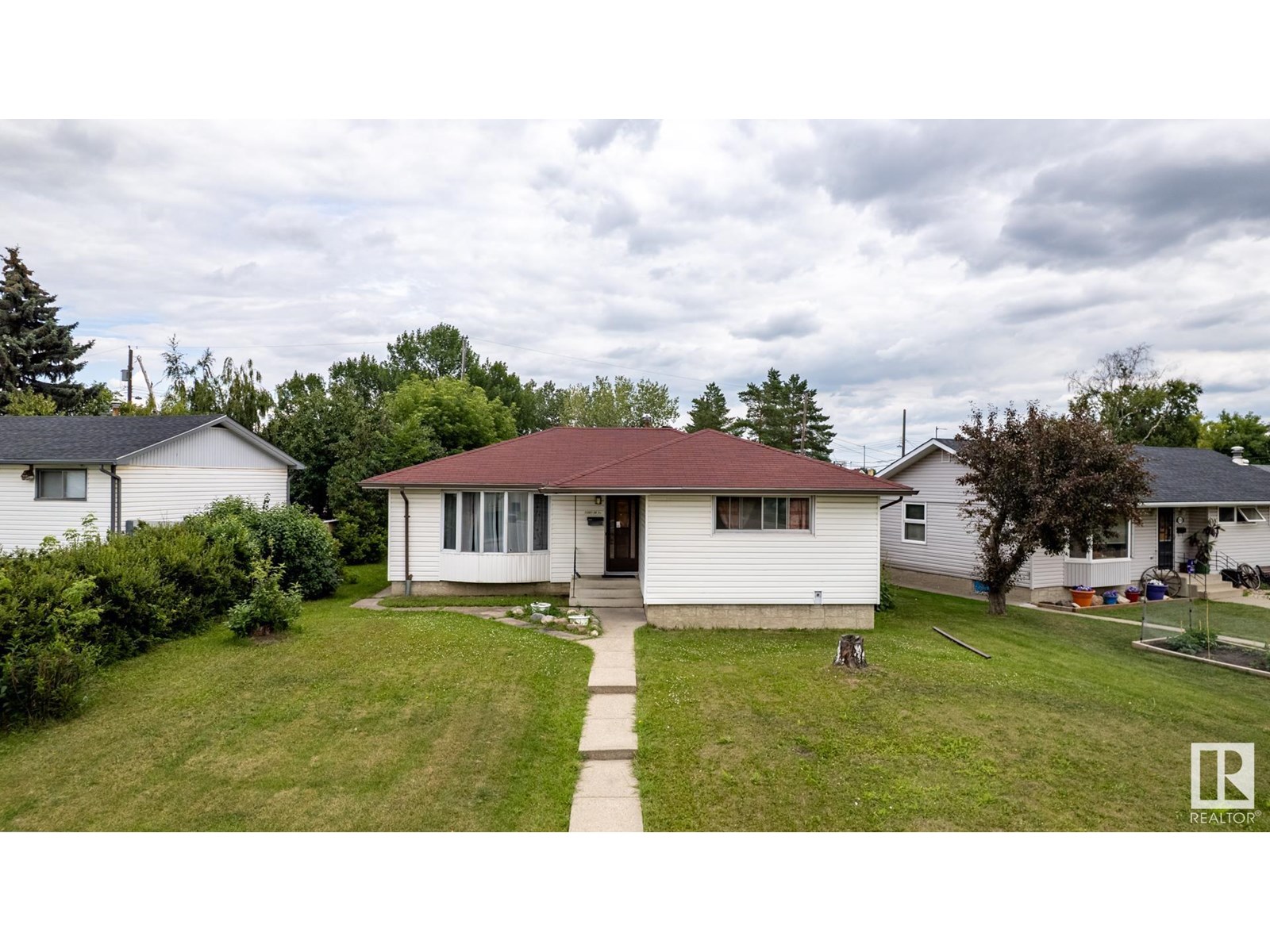 Photo 50 of 13303 58 St Nw, Edmonton AB