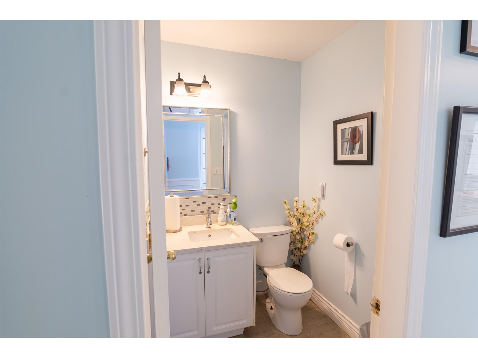 Photo 9 of 6587 238 Street, Langley BC