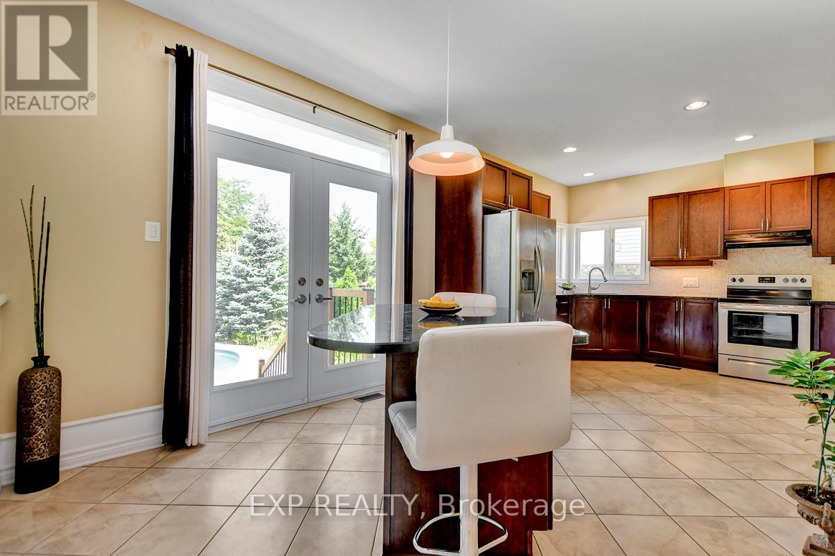 Photo 5 of 135 Riversedge Crescent, Ottawa ON