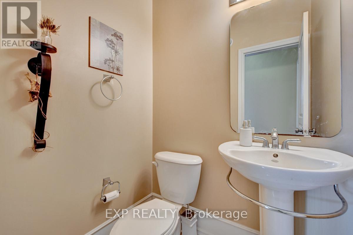 Photo 11 of 135 Riversedge Crescent, Ottawa ON
