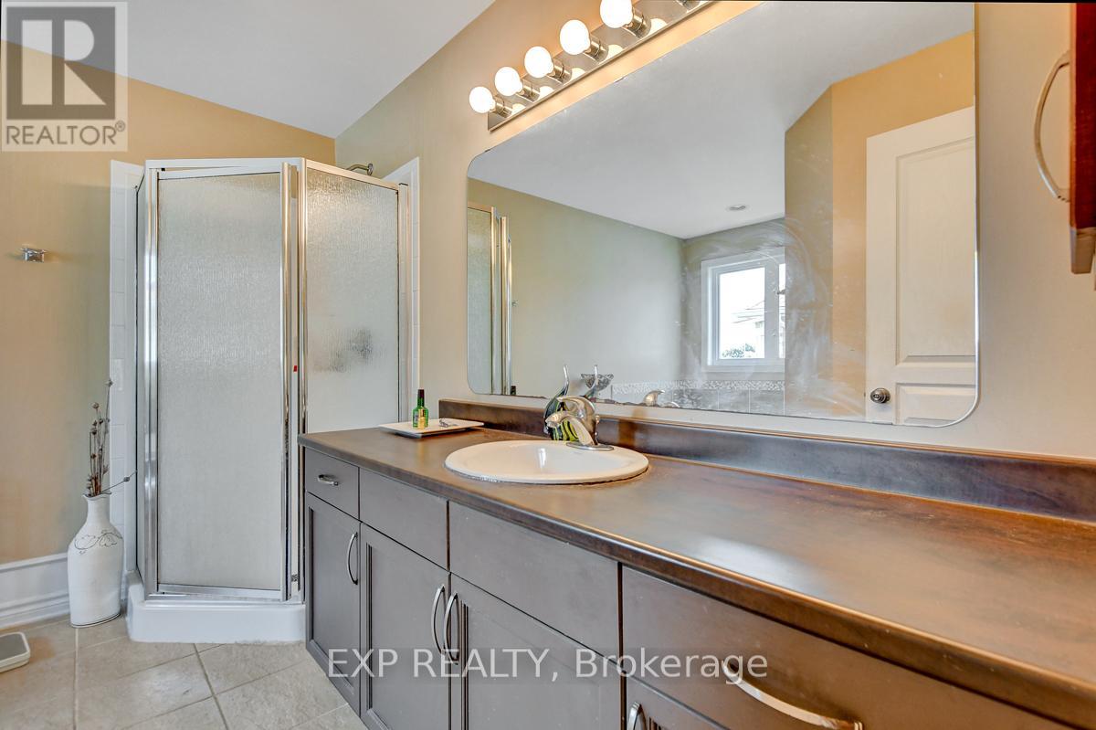 Photo 1 of 135 Riversedge Crescent, Ottawa ON