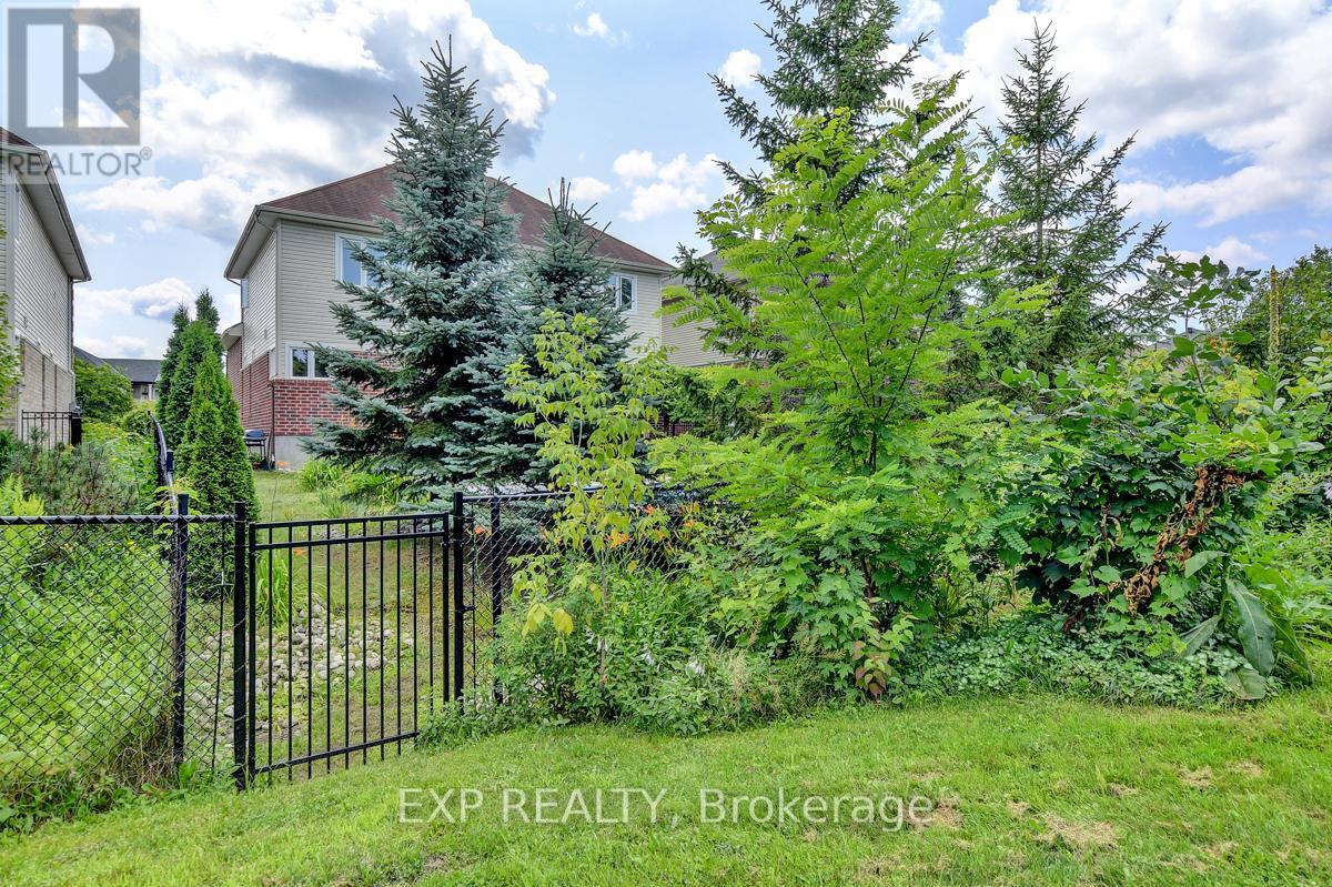Photo 31 of 135 Riversedge Crescent, Ottawa ON