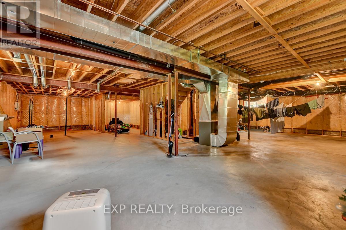 Photo 21 of 135 Riversedge Crescent, Ottawa ON