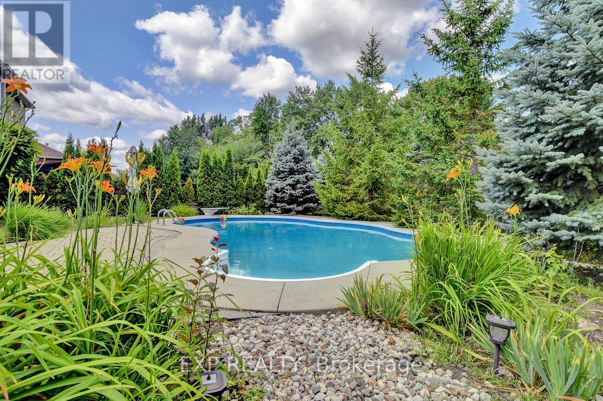 Photo 24 of 135 Riversedge Crescent, Ottawa ON