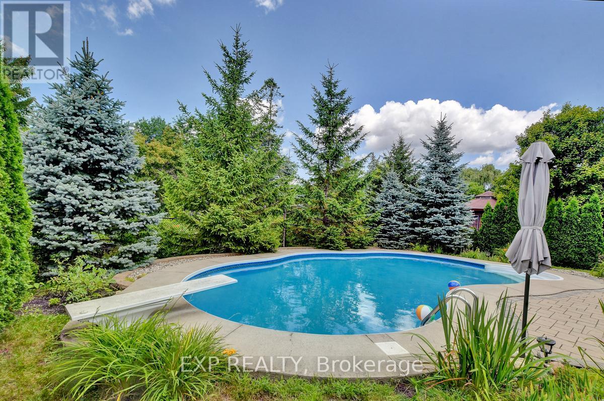 Photo 20 of 135 Riversedge Crescent, Ottawa ON