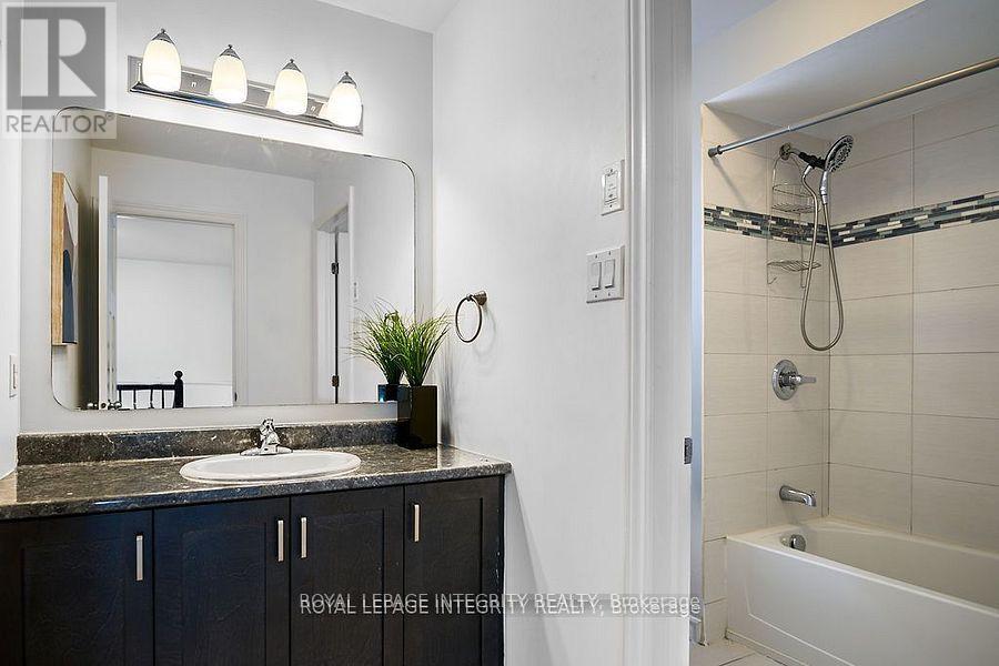 Photo 5 of 619 Moorpark Avenue, Ottawa ON