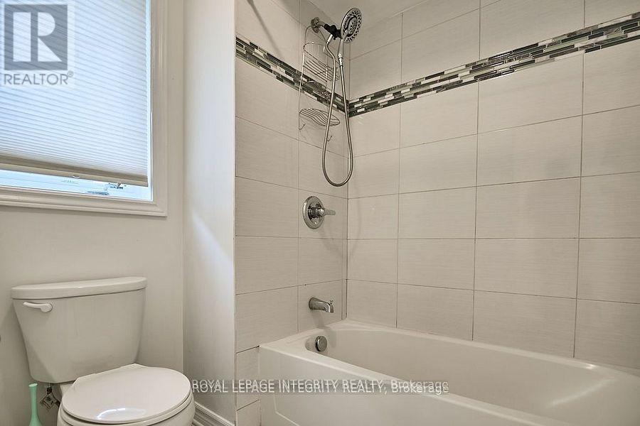 Photo 10 of 619 Moorpark Avenue, Ottawa ON