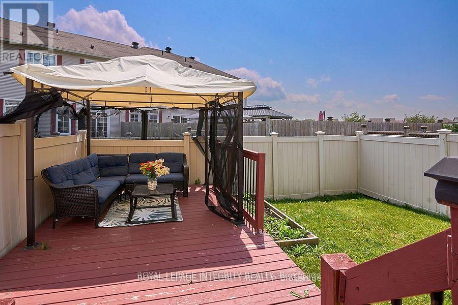 Photo 9 of 619 Moorpark Avenue, Ottawa ON