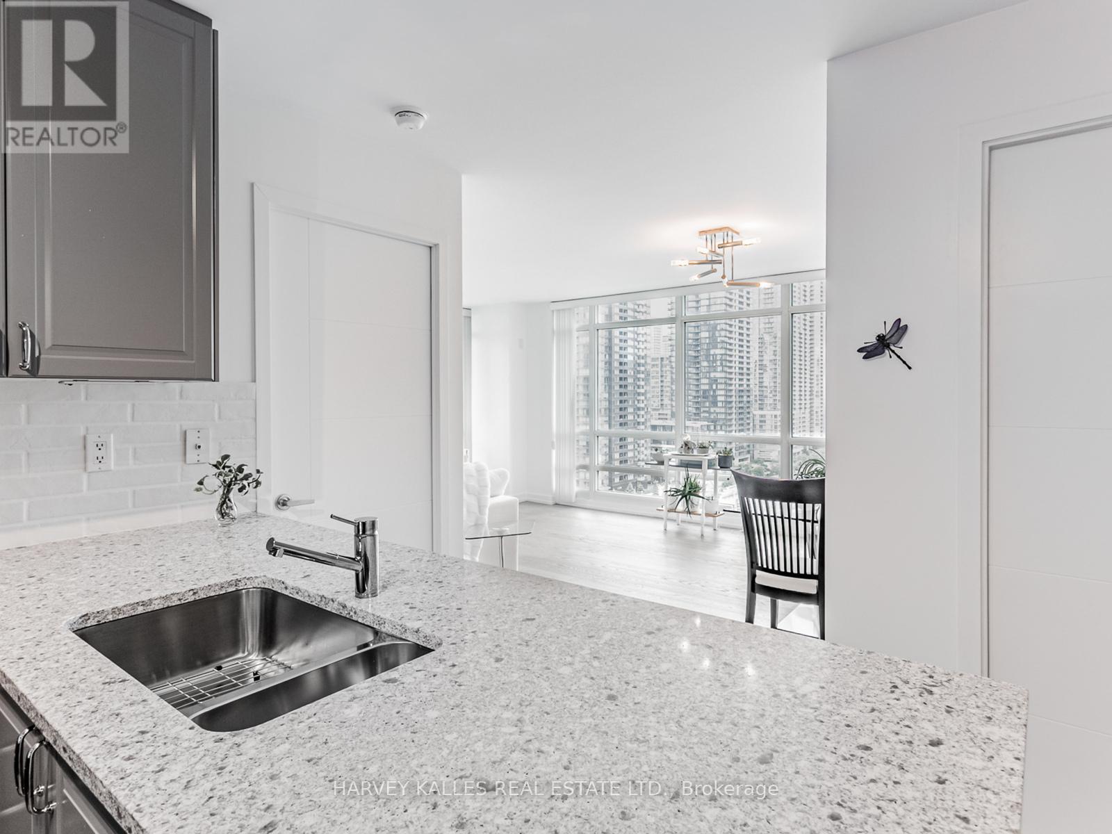 Photo 2 of 1810 381 Front Street W, Toronto ON