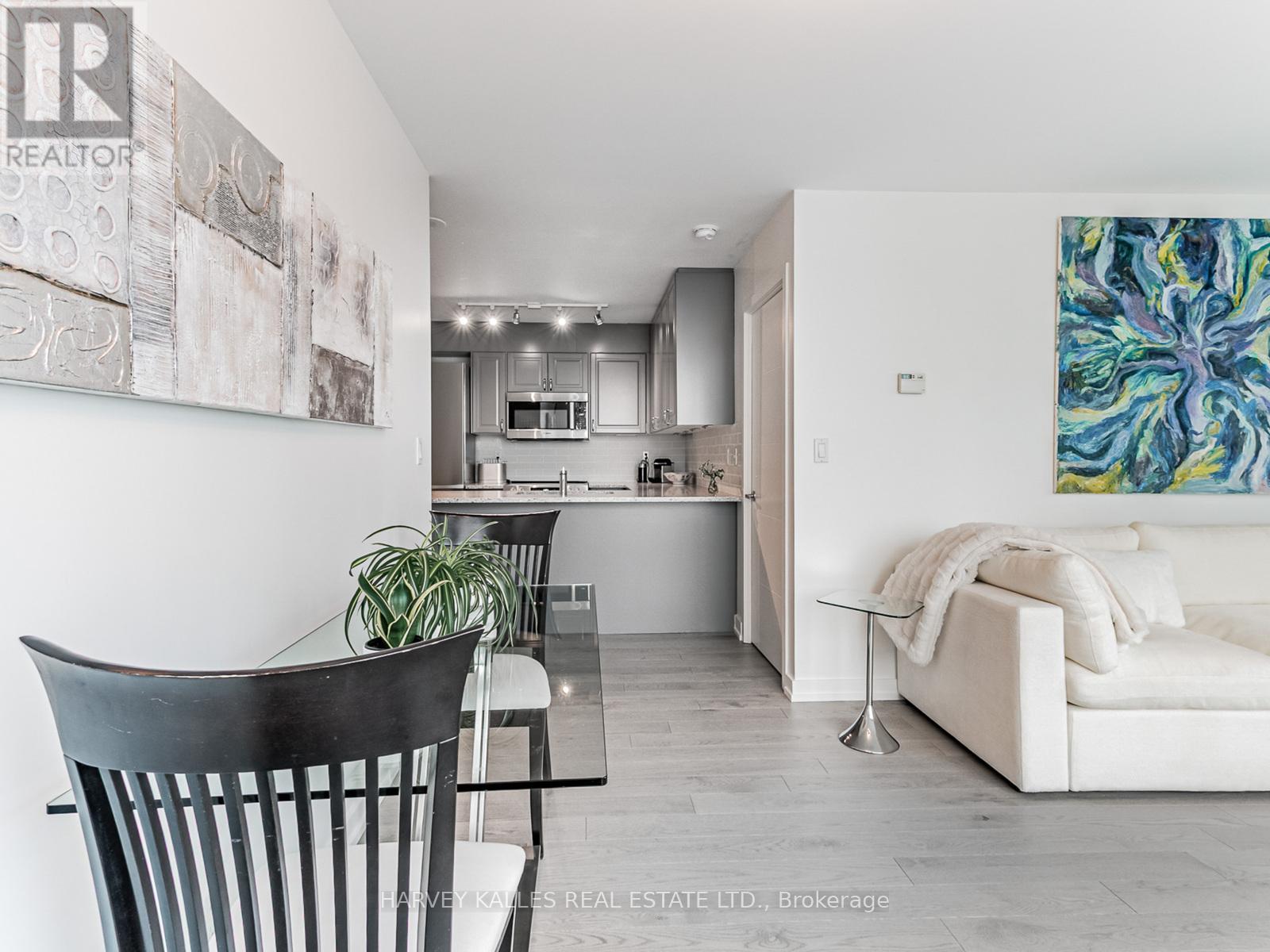 Photo 3 of 1810 381 Front Street W, Toronto ON