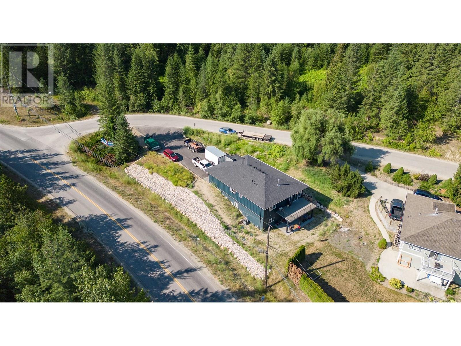 Photo 33 of 2819 Mountview Drive, Blind Bay BC